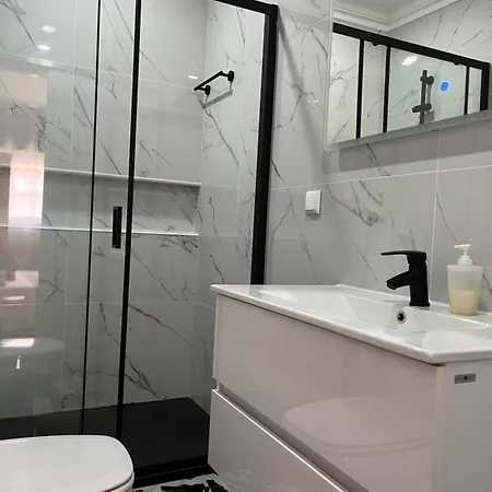 Apartament E Quartos Primorosa Nazaré