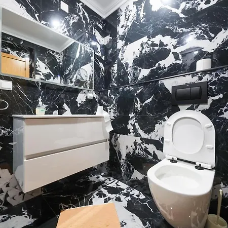 Apartament E Quartos Primorosa Nazaré