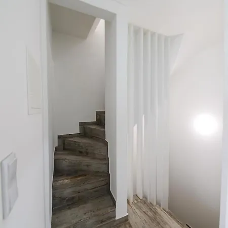 Apartament E Quartos Primorosa *